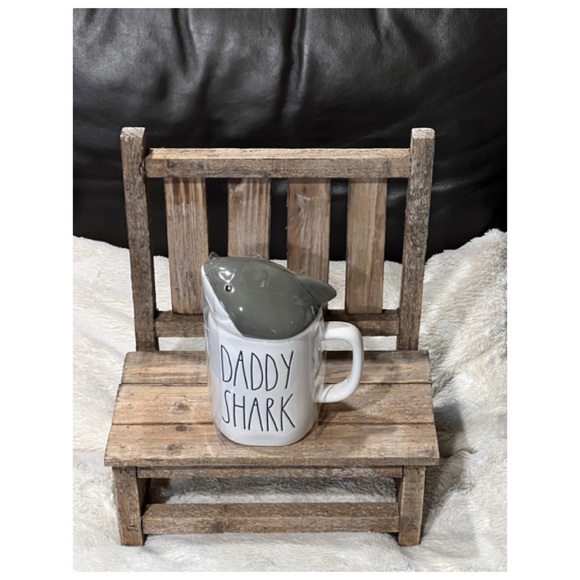 NEW Rae Dunn Daddy Shark Mug 🦈 - Picture 3 of 7
